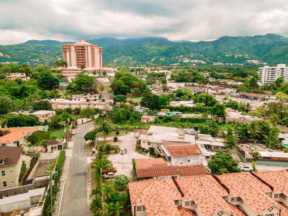 Second image of 5 Grosvenor Terrace in Kingston 8, St. Andrew, Jamaica - property is For Rent