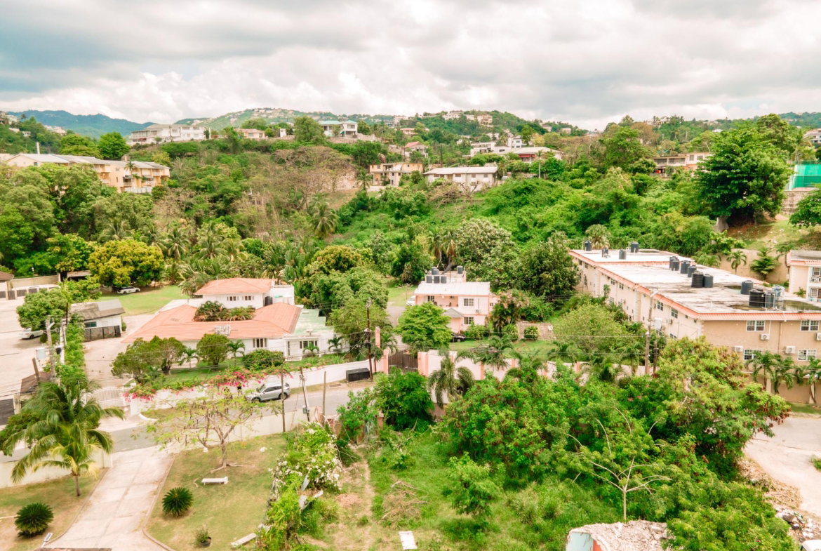 Fifth image of 5 Grosvenor Terrace in Kingston 8, St. Andrew, Jamaica - property is For Rent