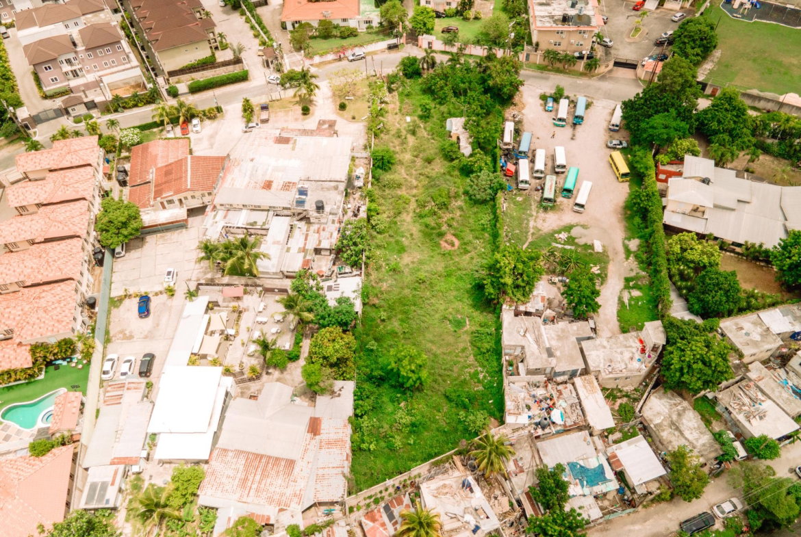 Sixth image of 5 Grosvenor Terrace in Kingston 8, St. Andrew, Jamaica - property is For Rent
