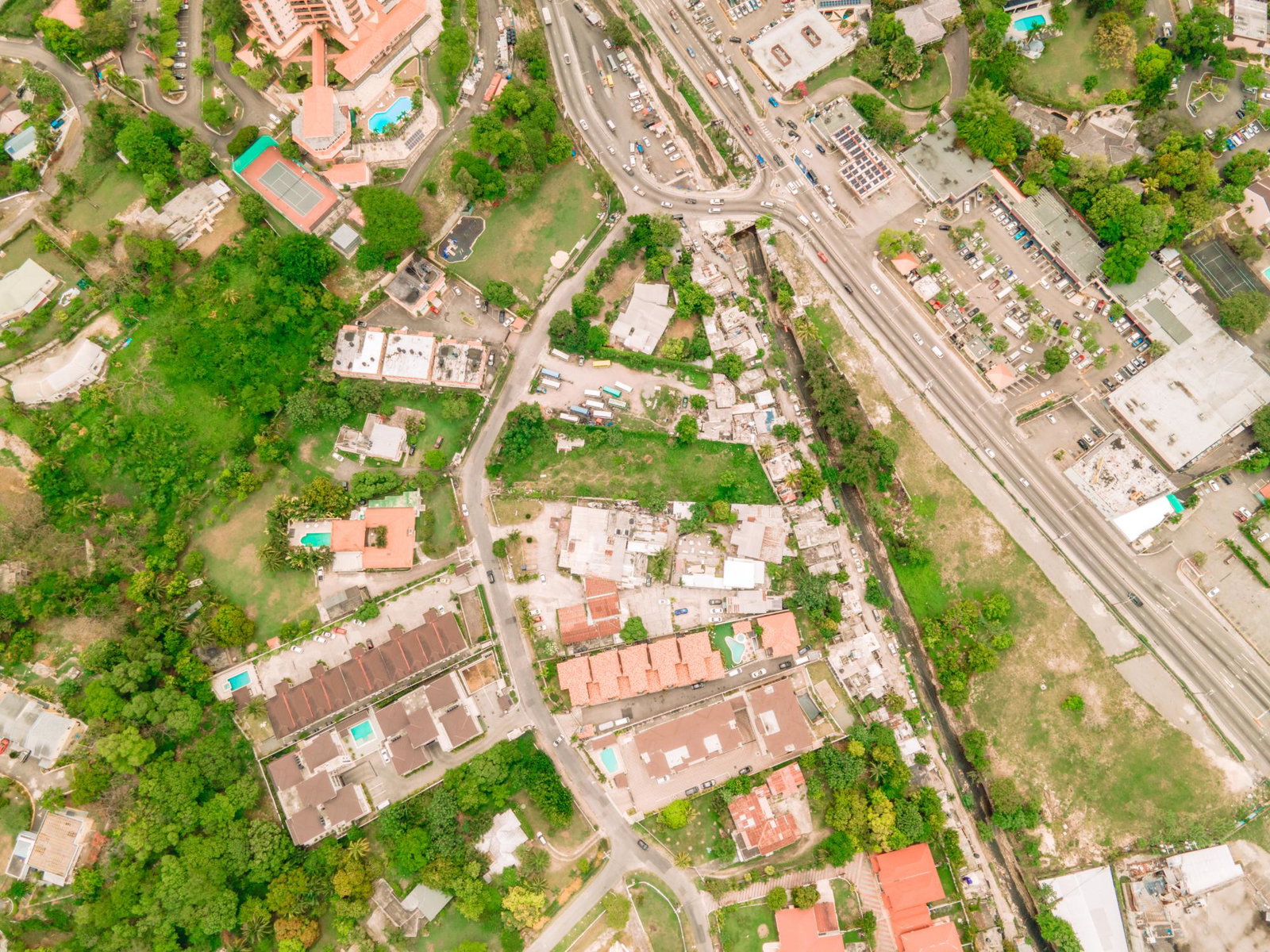 Seventh image of 5 Grosvenor Terrace in Kingston 8, St. Andrew, Jamaica - property is For Rent