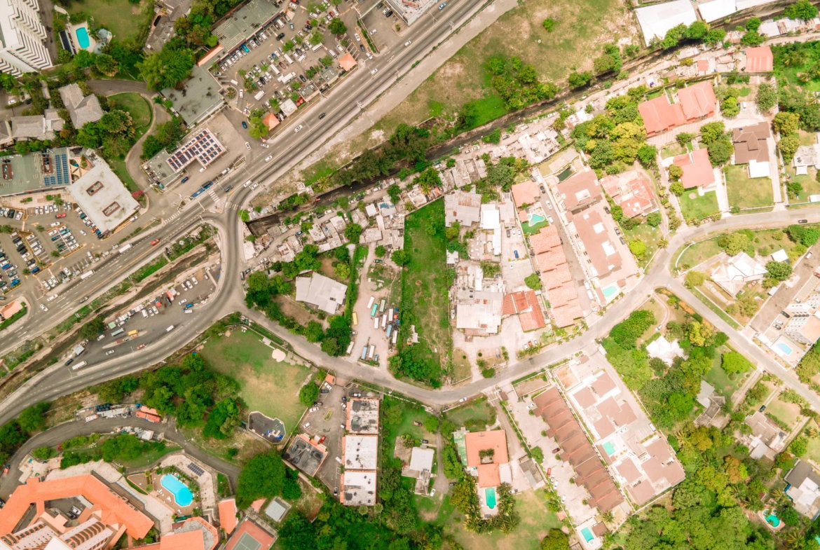Ninth image of 5 Grosvenor Terrace in Kingston 8, St. Andrew, Jamaica - property is For Rent