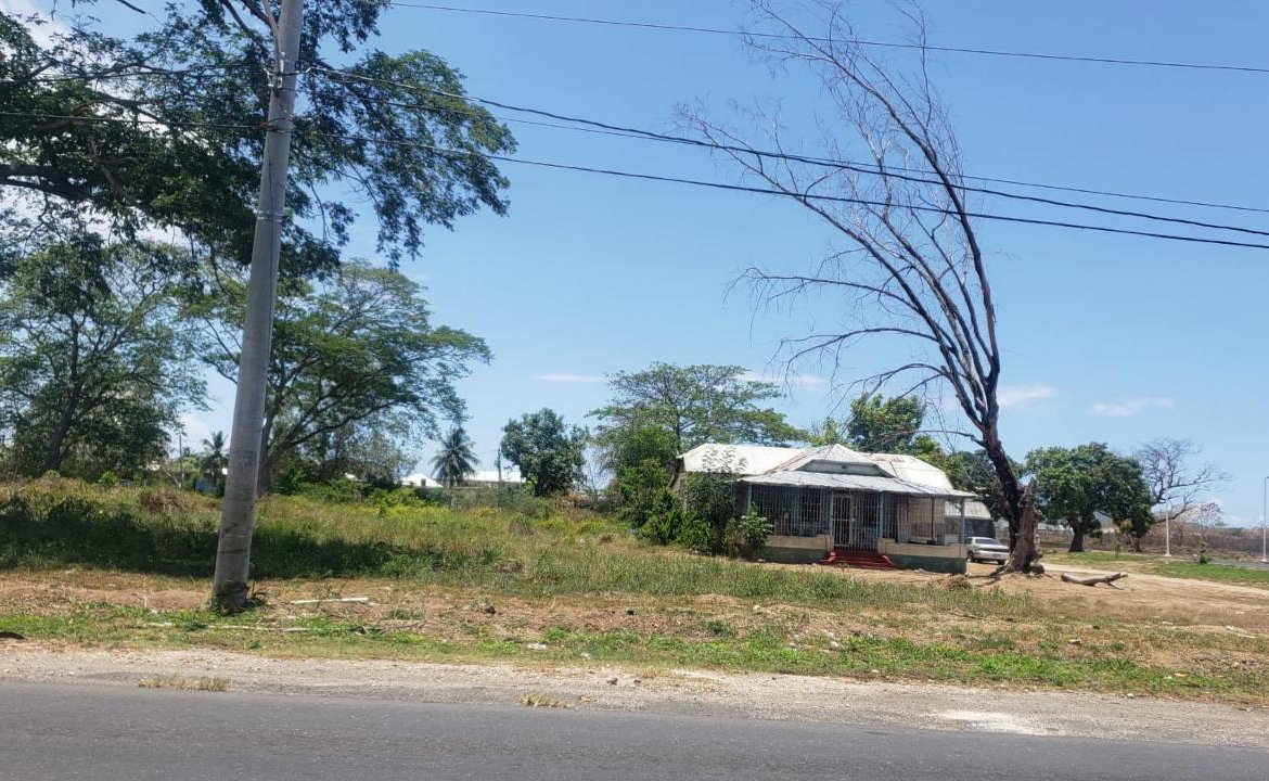 Third image of 10, 11 Old Harbour Road in Old Harbour, St. Catherine, Jamaica - property is For Sale