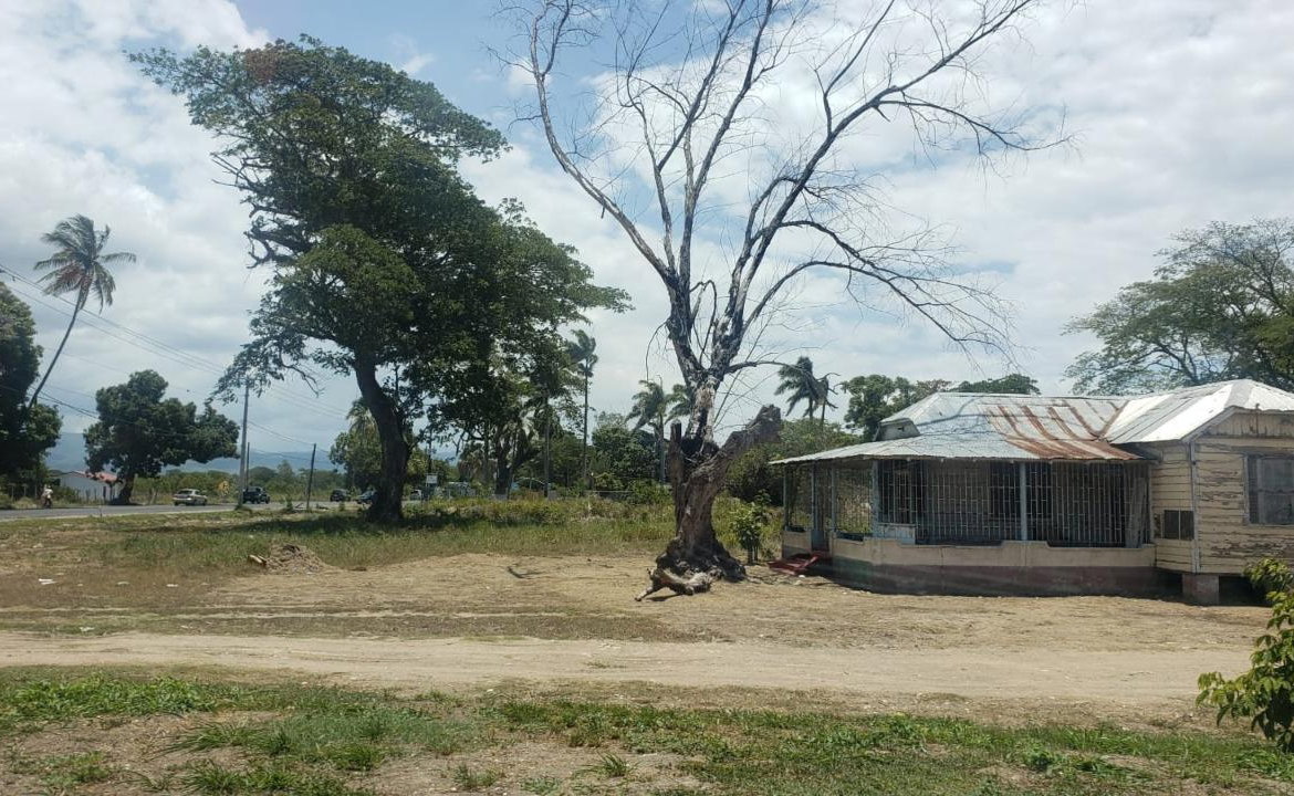 Fourth image of 10, 11 Old Harbour Road in Old Harbour, St. Catherine, Jamaica - property is For Sale