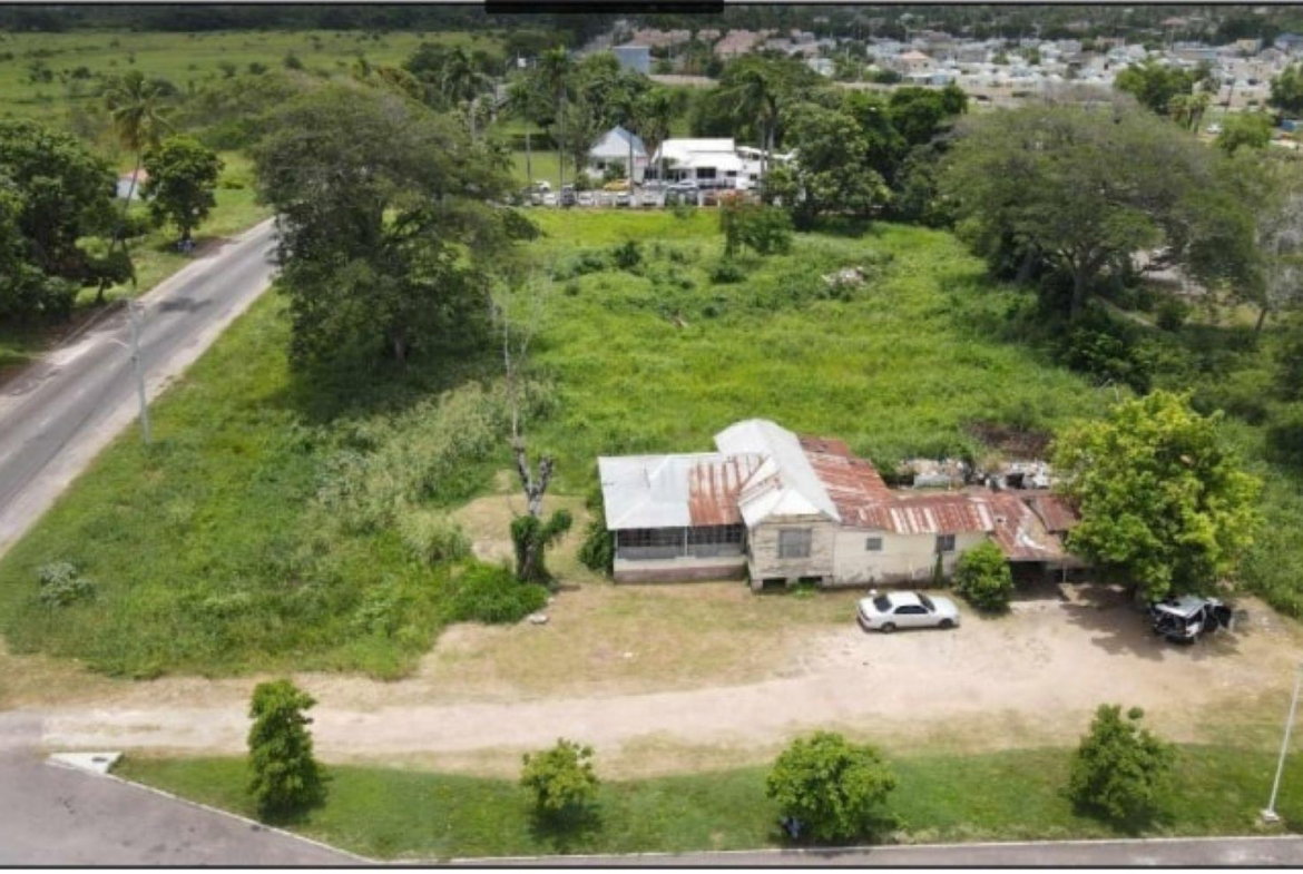 Seventh image of 10, 11 Old Harbour Road in Old Harbour, St. Catherine, Jamaica - property is For Sale
