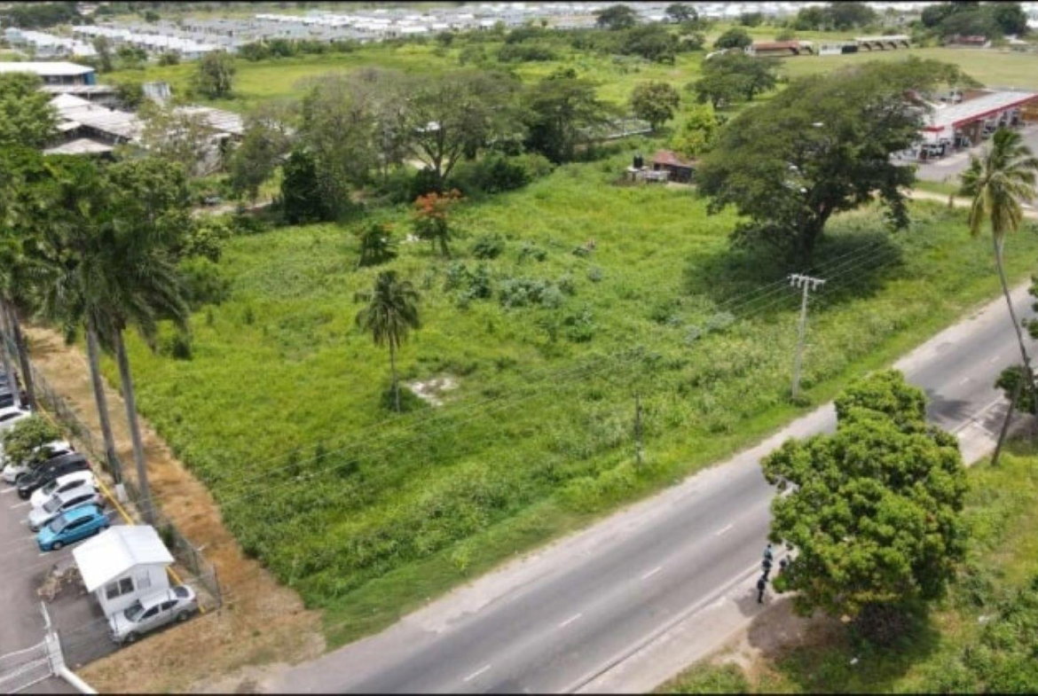 Eighth image of 10, 11 Old Harbour Road in Old Harbour, St. Catherine, Jamaica - property is For Sale