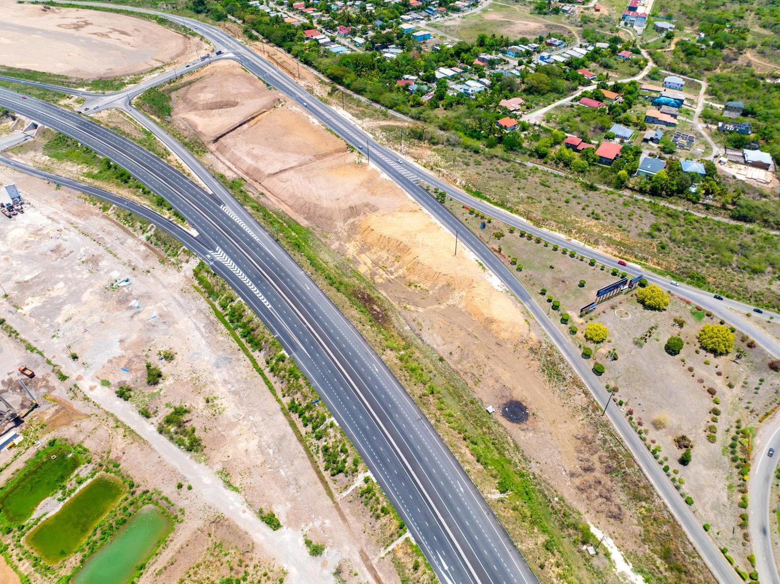 Prime-Commercial-Land-for-Sale-on-Bustamante-Highway-Clarendon Sixth image of Bustamante Highway in Denbigh, Clarendon, Jamaica - property is For Sale