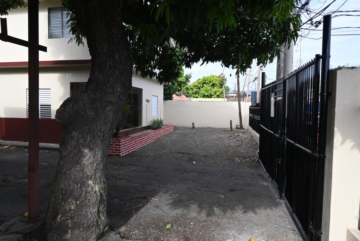 Fifth image of 10 Derrymore Road in Kingston 10, St. Andrew, Jamaica - property is For Rent