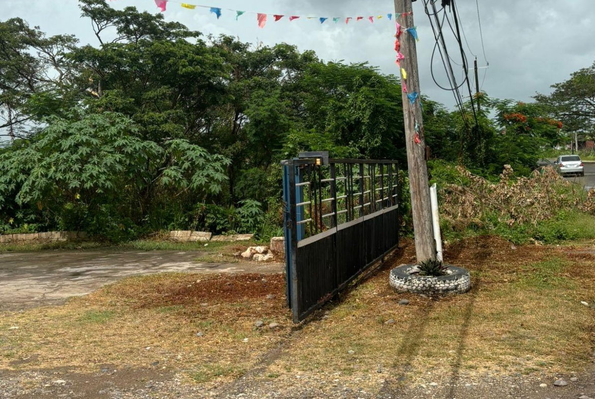Eighth image of Four Paths/denbigh in Four Paths, Clarendon, Jamaica - property is For Sale