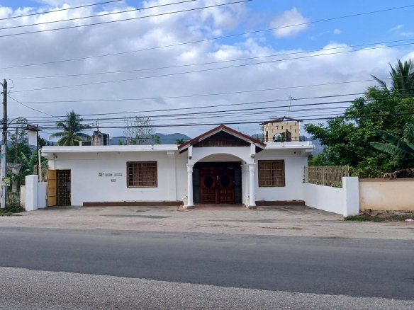 First image of Ewarton Main Road in Ewarton, St. Catherine, Jamaica - property is For Sale