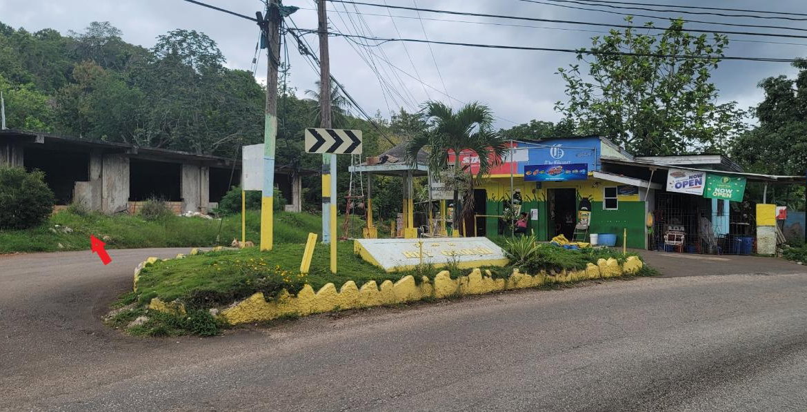 Thirteenth image of Grey Ground Main Road in Mandeville, Manchester, Jamaica - property is For Sale