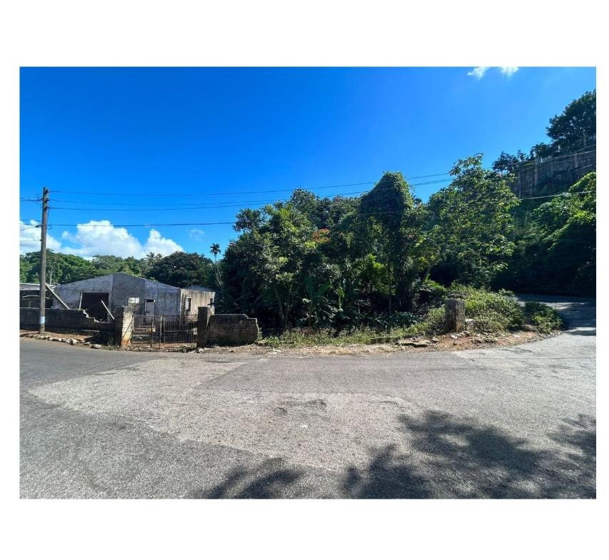 Ninth image of 7 Wesley rd in Mandeville, Manchester, Jamaica - property is For Sale