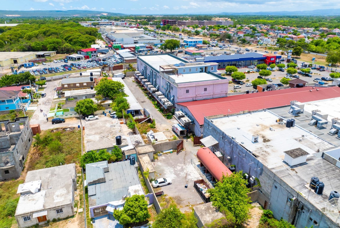 Ninth image of Lot 8,9,3a Portmore Pines Braeton pa in Portmore Pines, St. Catherine, Jamaica - property is For Rent