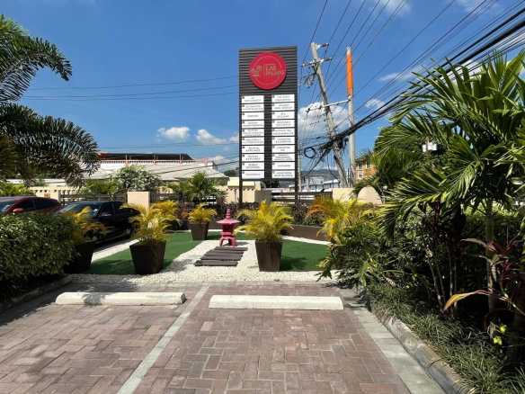 First image of 15a-17 Red Hills Road in Kingston 19, St. Andrew, Jamaica - property is For Rent