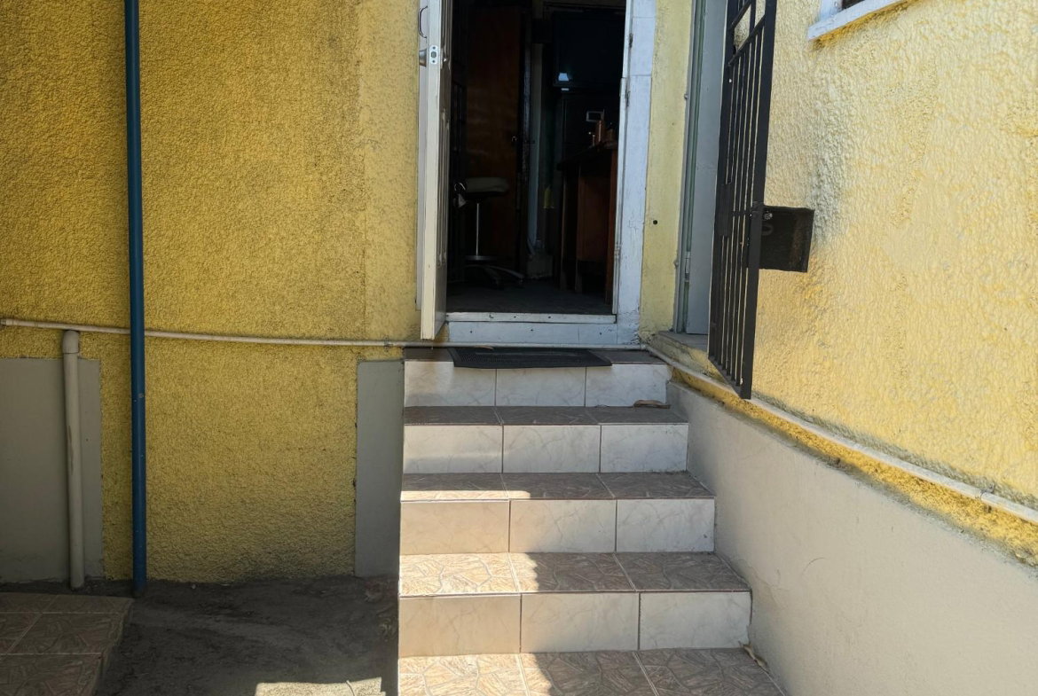 First image of 4-1a Richmond Park Avenue in Kingston 10, St. Andrew, Jamaica - property is For Rent