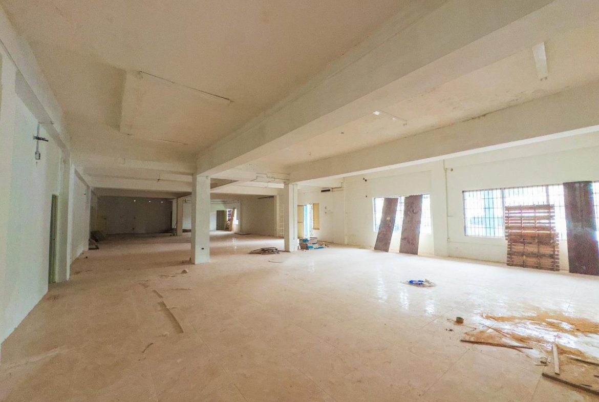 Fourth image of 1-105k Red Hills Road in Kingston 19, St. Andrew, Jamaica - property is For Rent