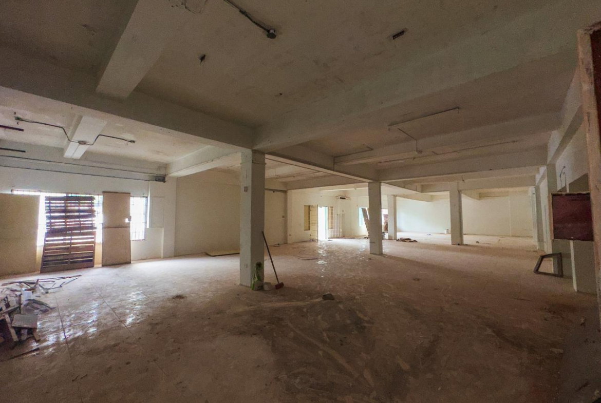 Fifth image of 1-105k Red Hills Road in Kingston 19, St. Andrew, Jamaica - property is For Rent