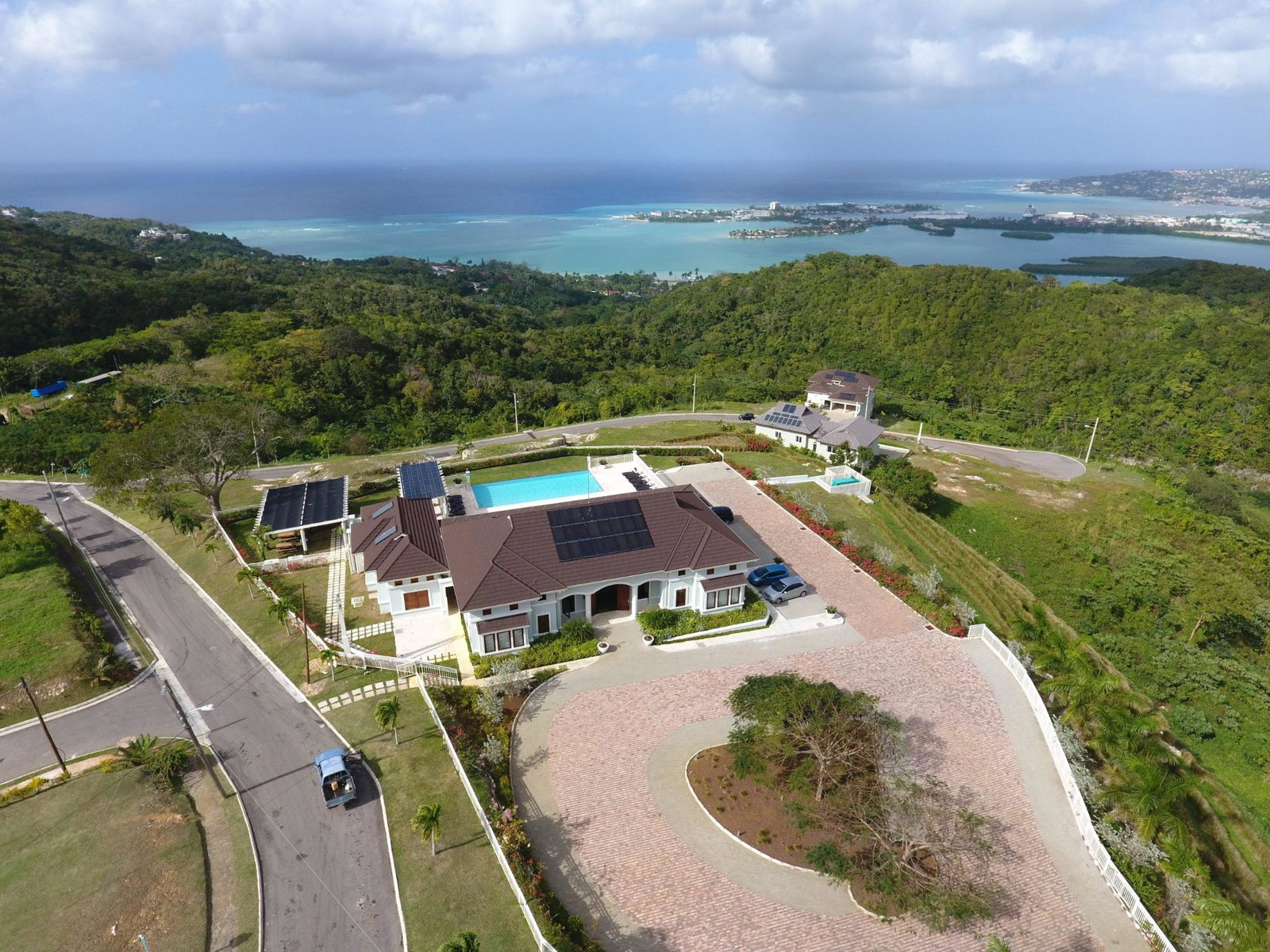 Third image of Reading Boulevard in Reading, St. James, Jamaica - property is For Sale