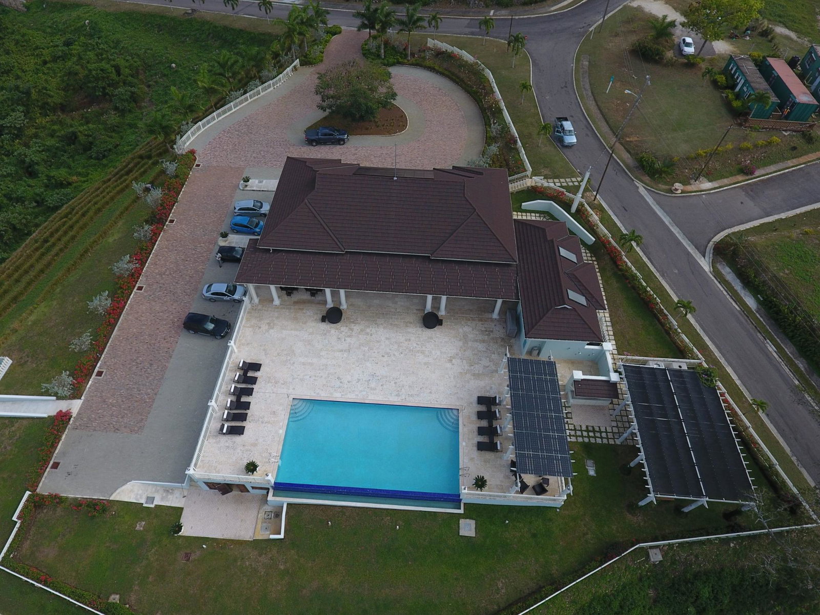 Fourth image of Reading Boulevard in Reading, St. James, Jamaica - property is For Sale