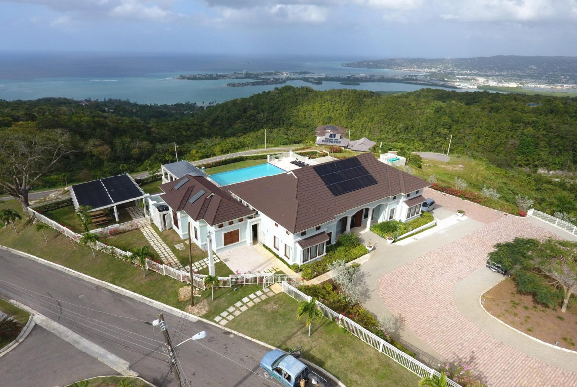 Fifth image of Reading Boulevard in Reading, St. James, Jamaica - property is For Sale