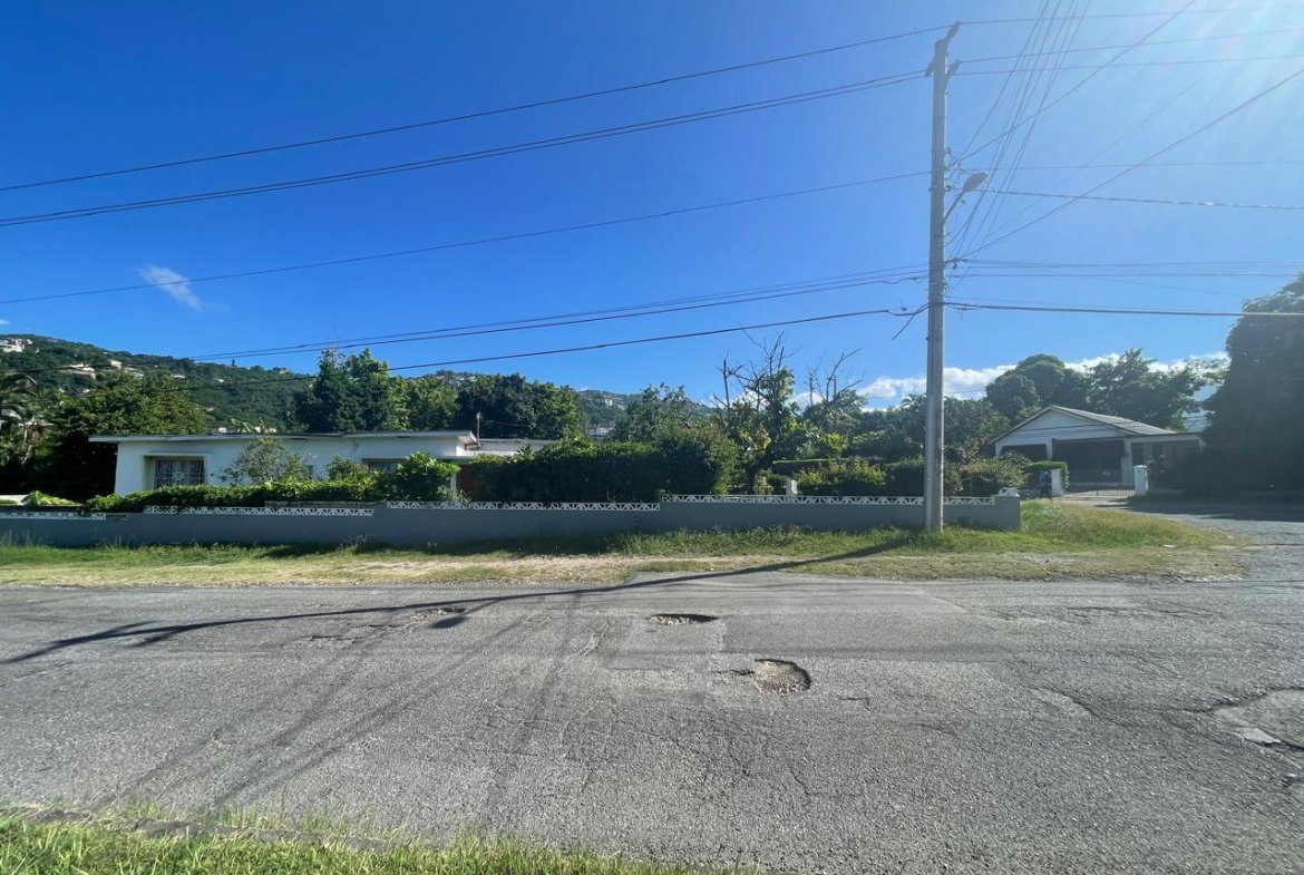Sixth image of 162 Red Hills Road in Kingston 19, St. Andrew, Jamaica - property is For Sale