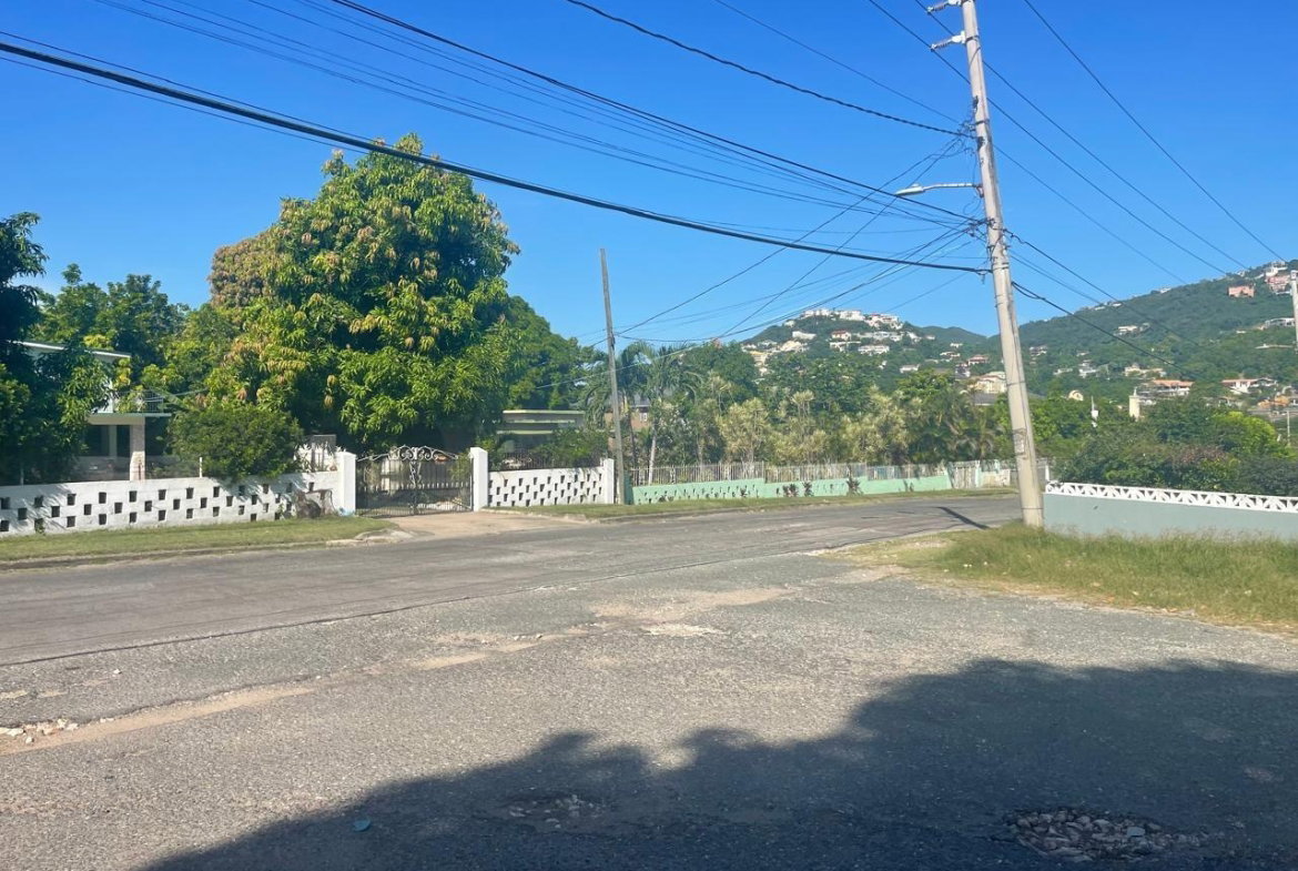Seventh image of 162 Red Hills Road in Kingston 19, St. Andrew, Jamaica - property is For Sale