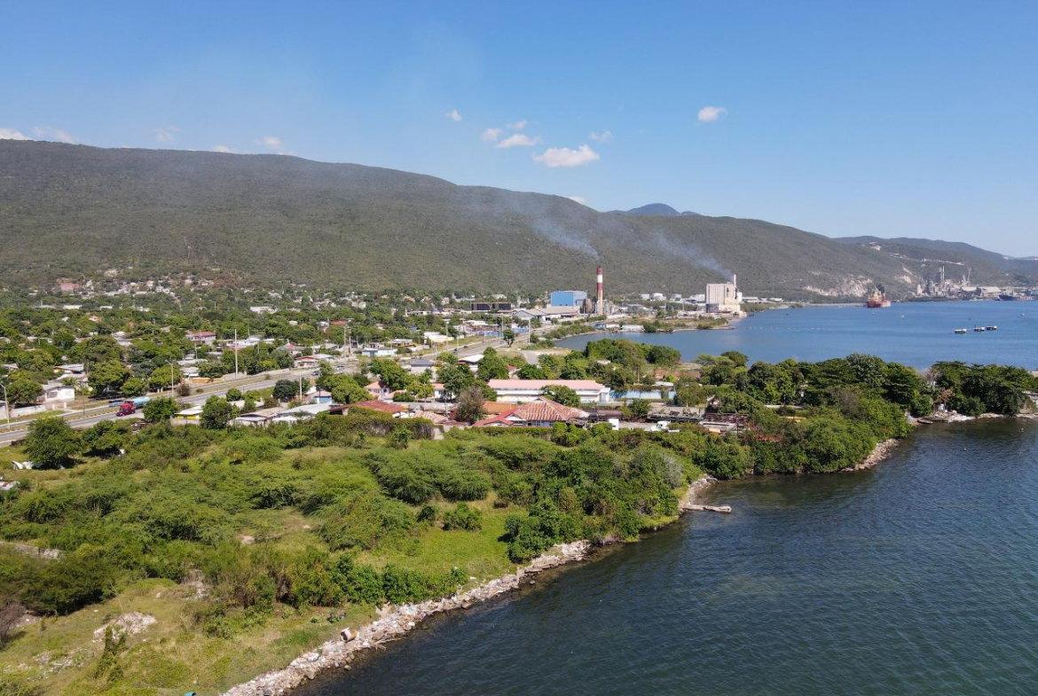 Twentieth image of Bournemouth Gardens in Kingston 2, Kingston, Jamaica - property is For Sale