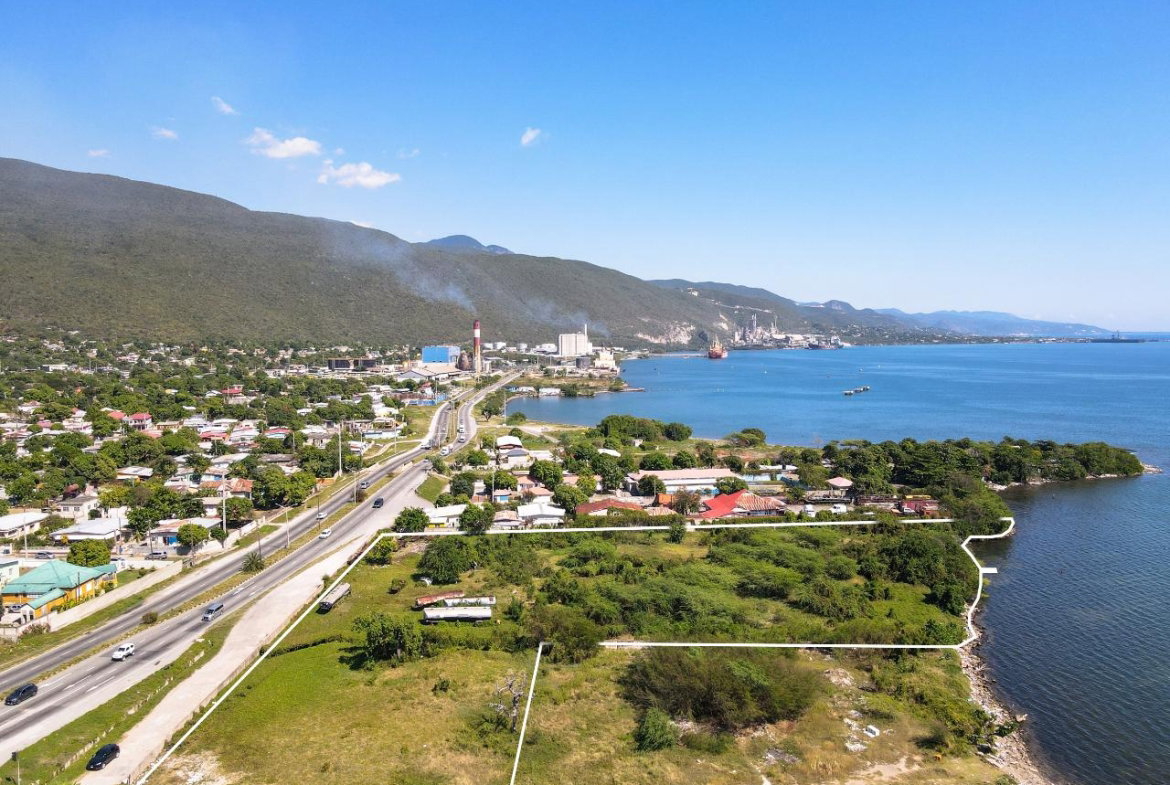 Seventh image of Bournemouth Gardens in Kingston 2, Kingston, Jamaica - property is For Sale