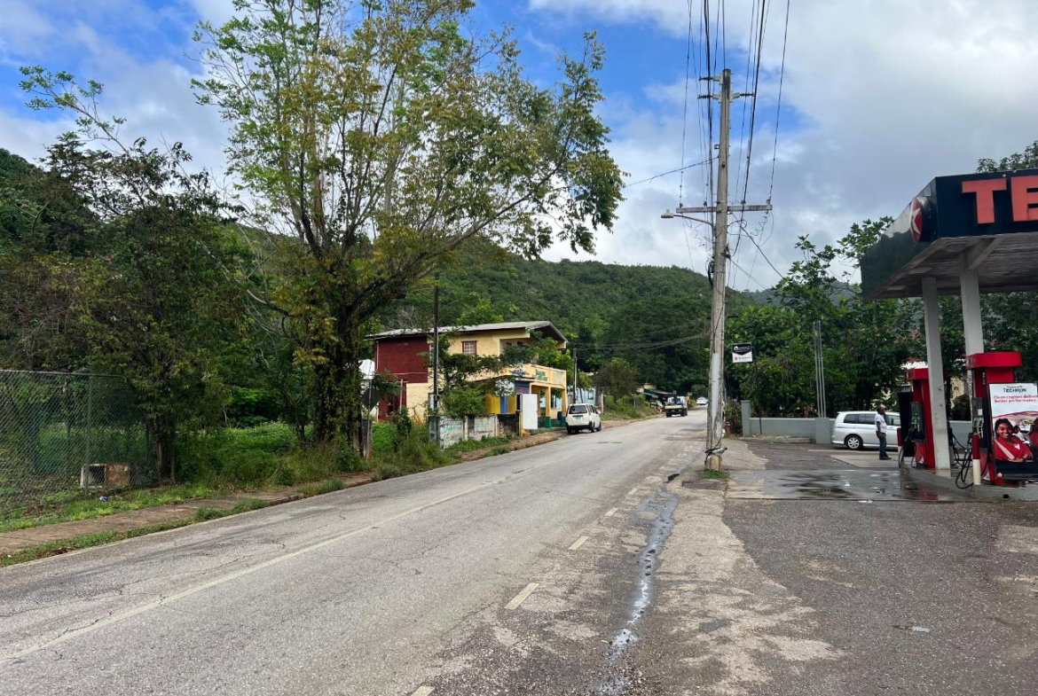 Second image of Porus Main Road in Porus, Manchester, Jamaica - property is For Sale