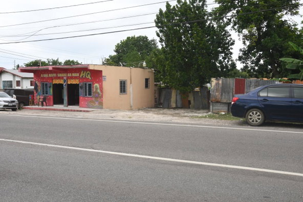 Second image of Grosmond in Santa Cruz, St. Elizabeth, Jamaica - property is For Sale