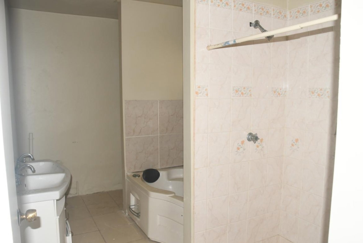 Fifteenth image of Grosmond in Santa Cruz, St. Elizabeth, Jamaica - property is For Sale