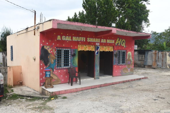 First image of Grosmond in Santa Cruz, St. Elizabeth, Jamaica - property is For Sale