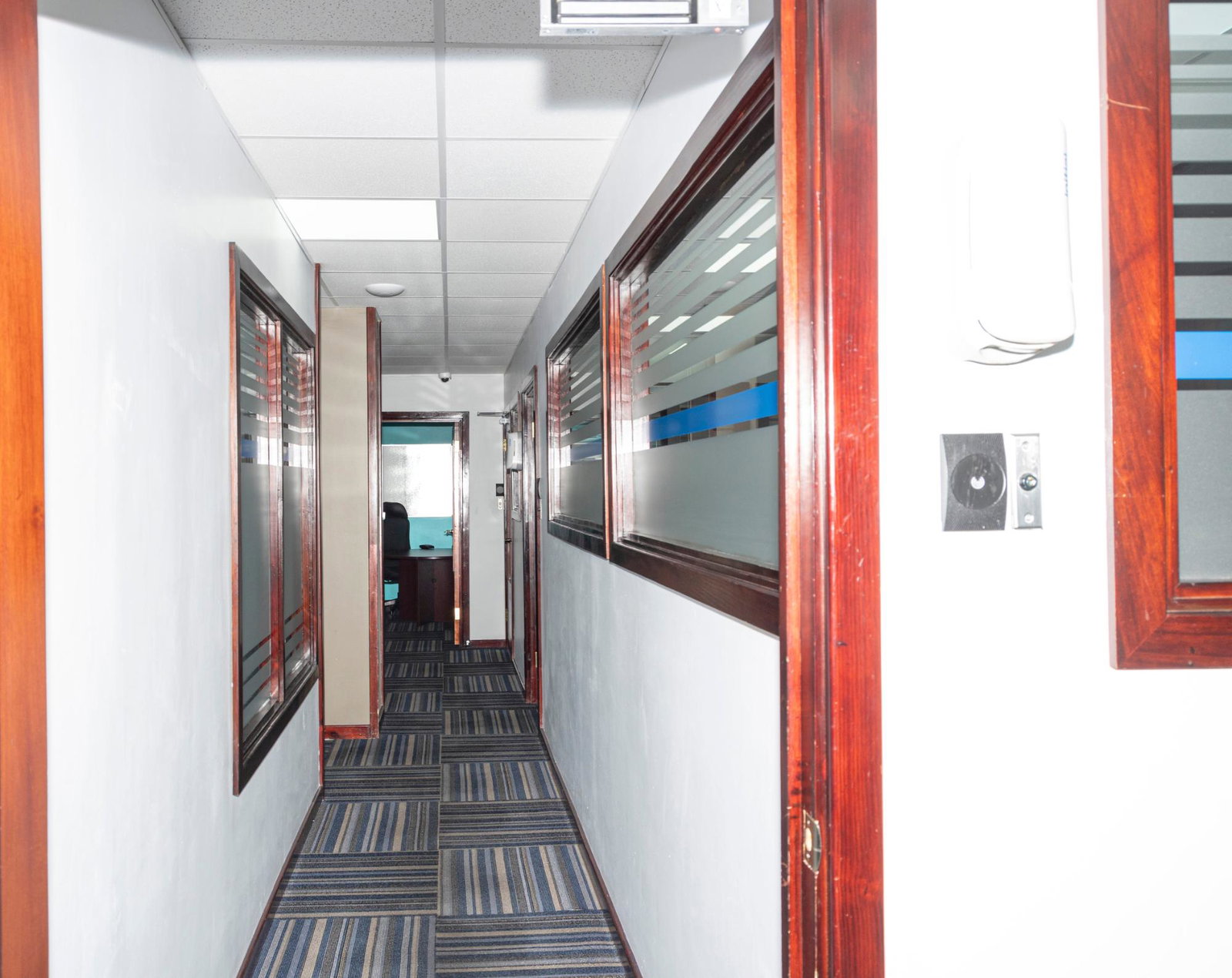 Second image of 60 Knutsford Boulevard in KINGSTON, Kingston, Jamaica - property is For Rent