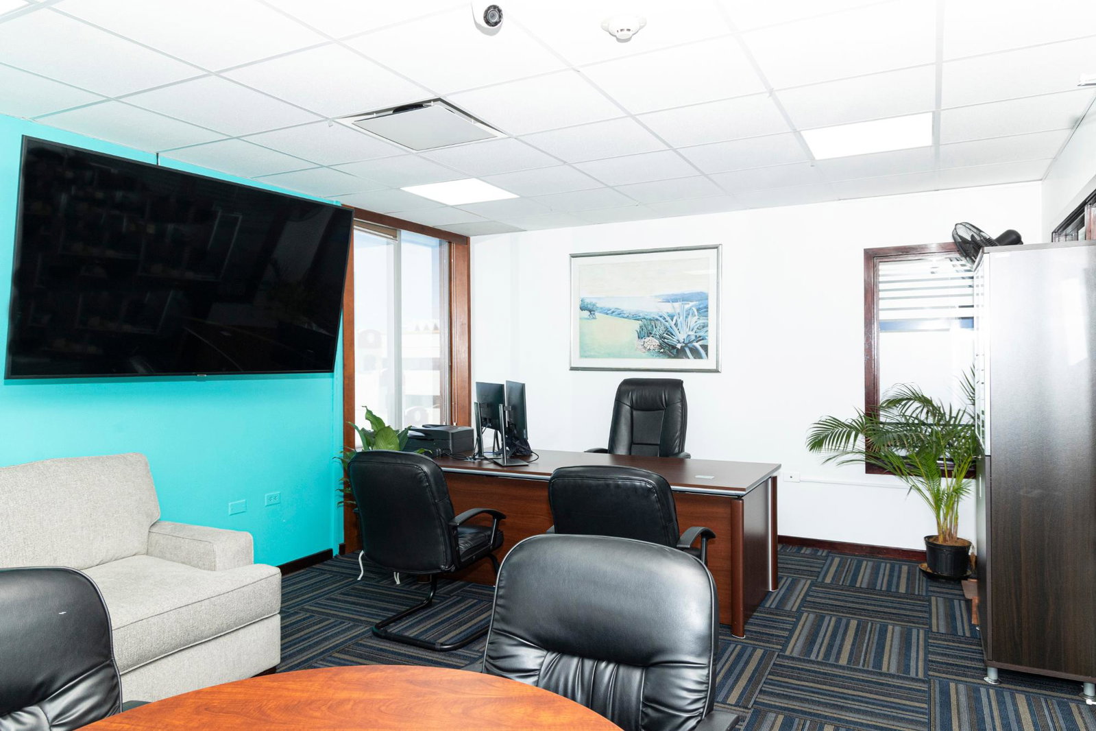 Ninth image of 60 Knutsford Boulevard in KINGSTON, Kingston, Jamaica - property is For Rent