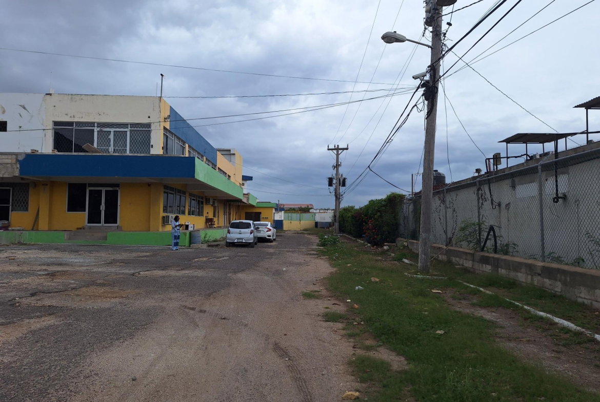 Third image of 11-12a-1 Congreve Park in Port Henderson, St. Catherine, Jamaica - property is For Rent