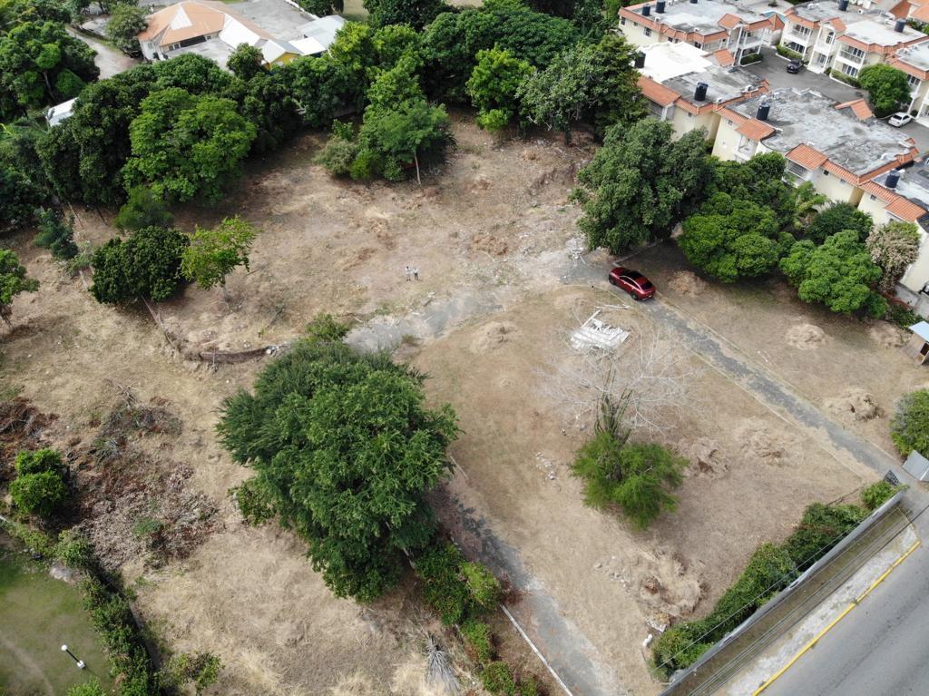 Sixth image of 5 Seaview Avenue in Kingston 6, St. Andrew, Jamaica - property is For Sale