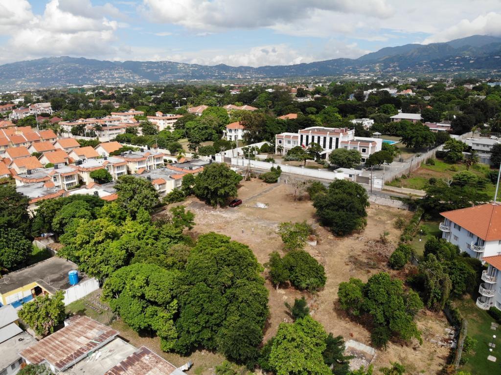 Eighth image of 5 Seaview Avenue in Kingston 6, St. Andrew, Jamaica - property is For Sale