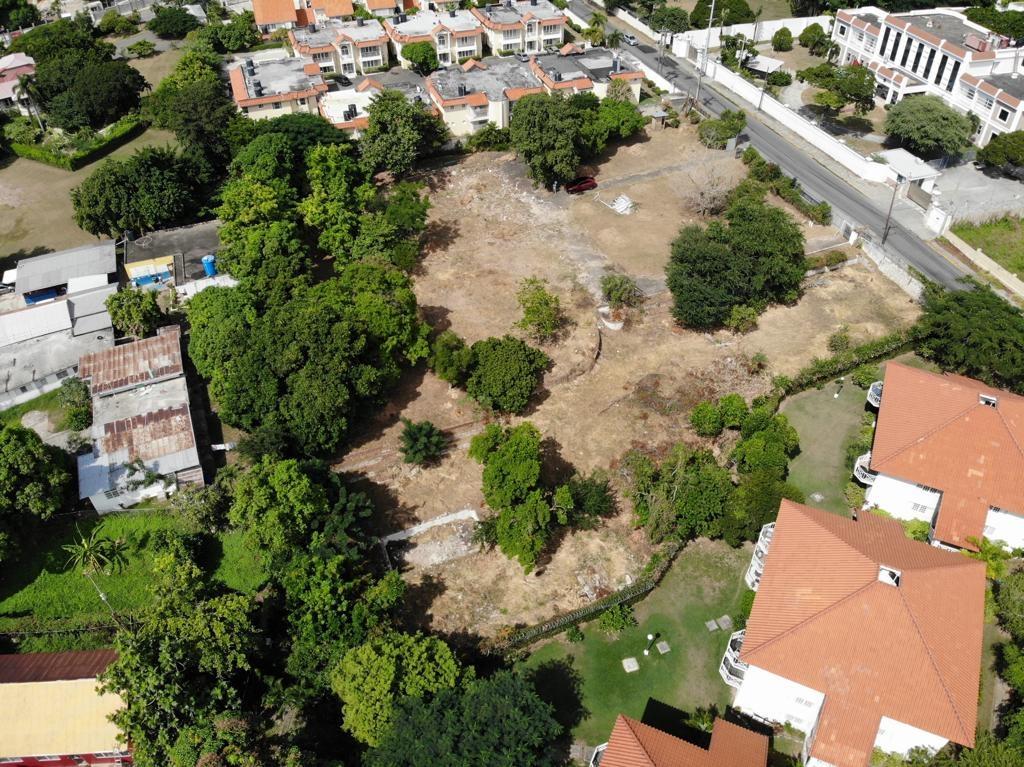 Tenth image of 5 Seaview Avenue in Kingston 6, St. Andrew, Jamaica - property is For Sale