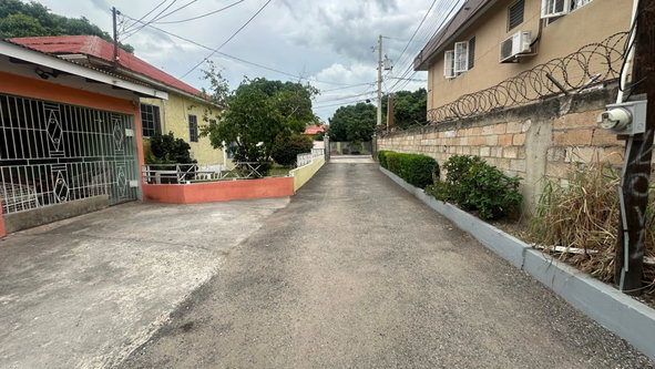 Eleventh image of 5 Three Views Avenue, Red h in Kingston 20, St. Andrew, Jamaica - property is For Sale