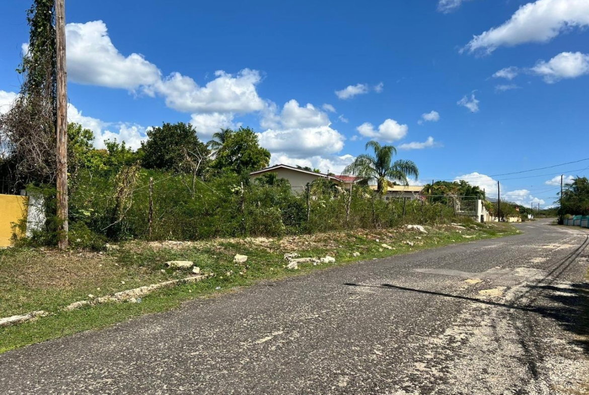 Ninth image of 23 Buckshaven Boulevard in May Pen, Clarendon, Jamaica - property is For Sale