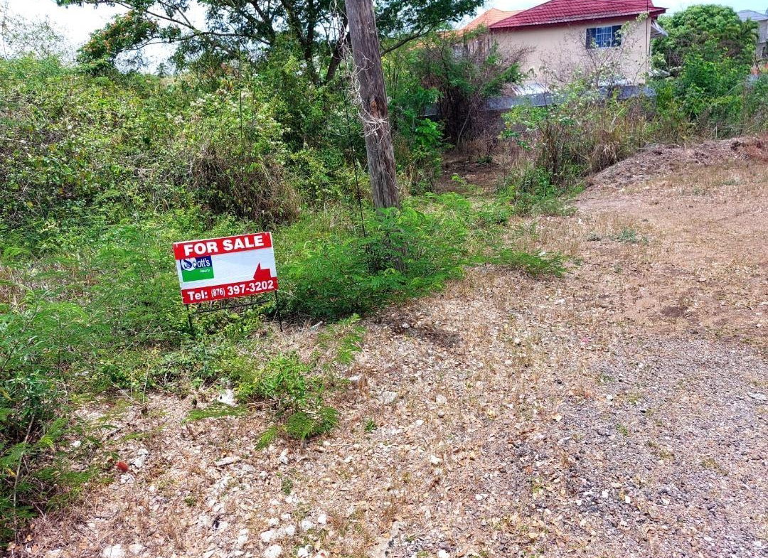 Fifth image of 222 Inglewood Mews in May Pen, Clarendon, Jamaica - property is For Sale