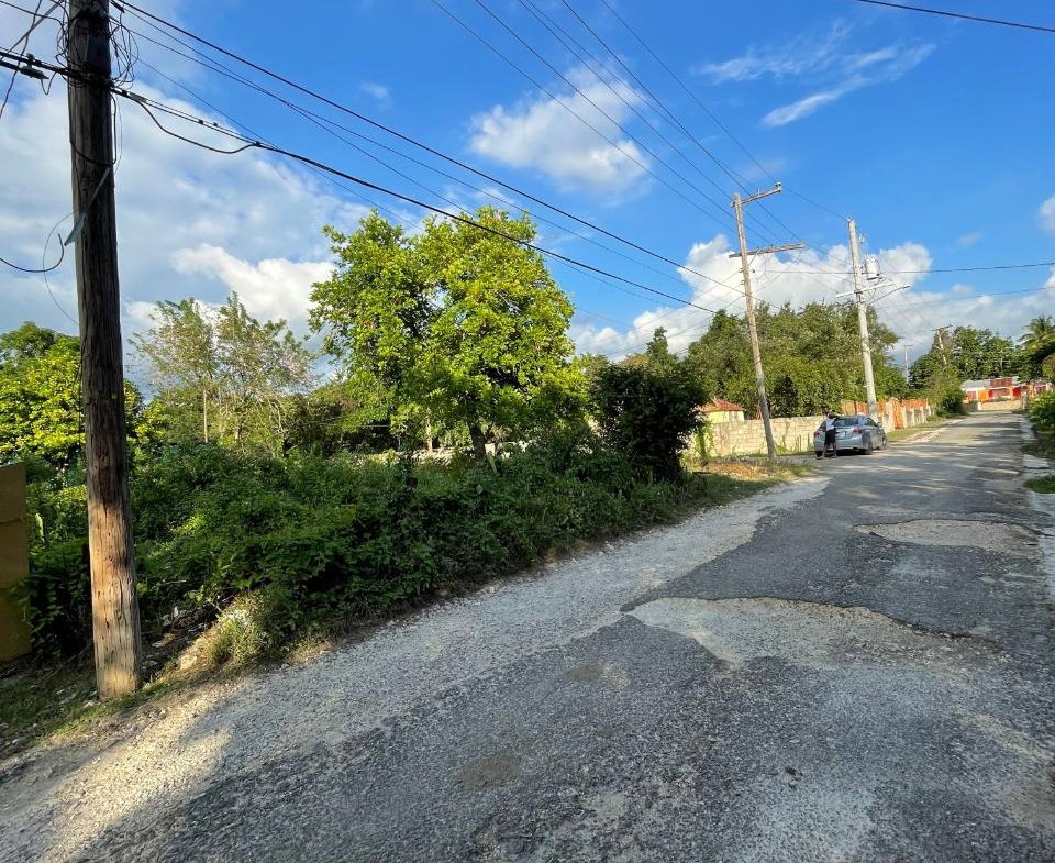 Third image of 33 Bryant’s Crescent in May Pen, Clarendon, Jamaica - property is For Sale