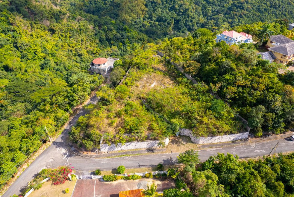 Eighteenth image of 35 Rainbow Crescent in Kingston 8, St. Andrew, Jamaica - property is For Sale