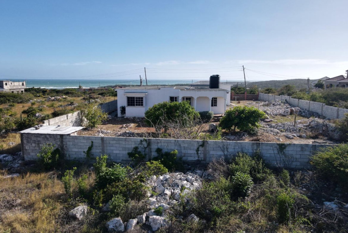 Twelfth image of 311 Sandhills Drive in HELLSHIRE HILLS, St. Catherine, Jamaica - property is For Sale