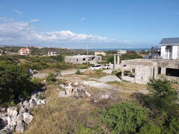 Fourteenth image of 311 Sandhills Drive in HELLSHIRE HILLS, St. Catherine, Jamaica - property is For Sale