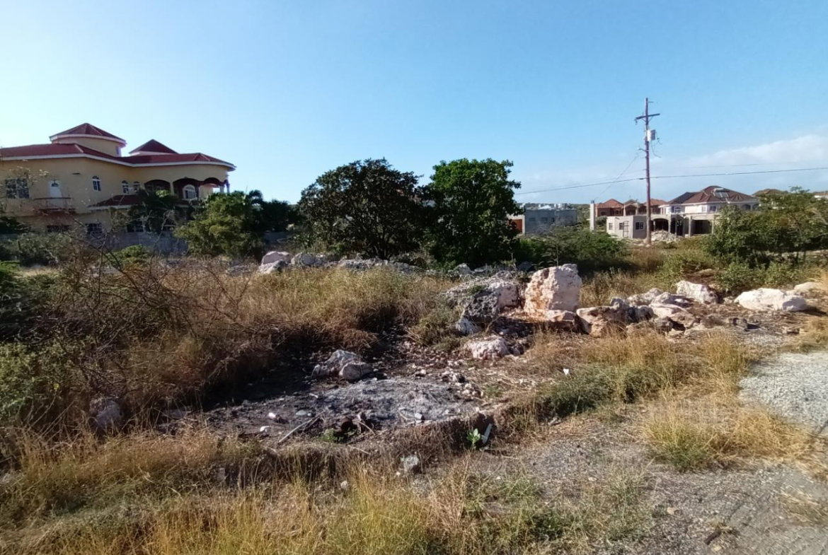 Tenth image of 311 Sandhills Drive in HELLSHIRE HILLS, St. Catherine, Jamaica - property is For Sale