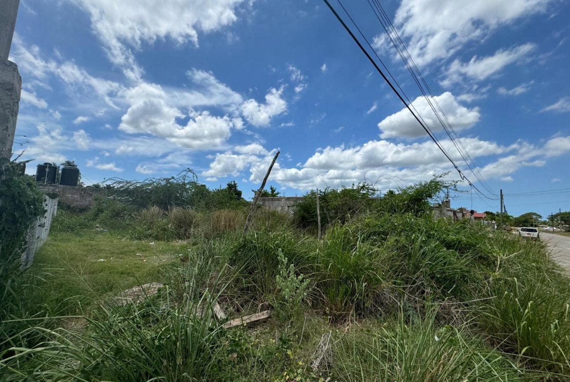 Fourth image of 12 Homestead Parkway in Spanish Town, St. Catherine, Jamaica - property is For Sale