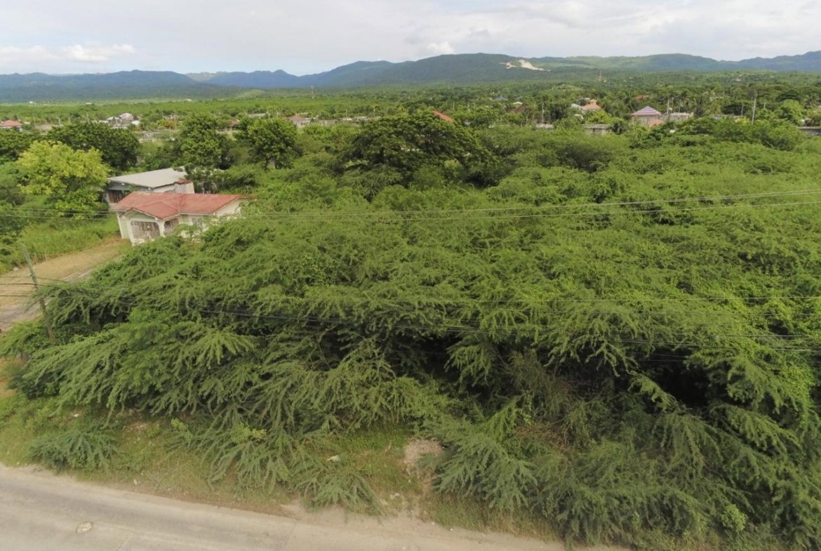 Tenth image of 26 & 27 Muirhead Road in May Pen, Clarendon, Jamaica - property is For Sale