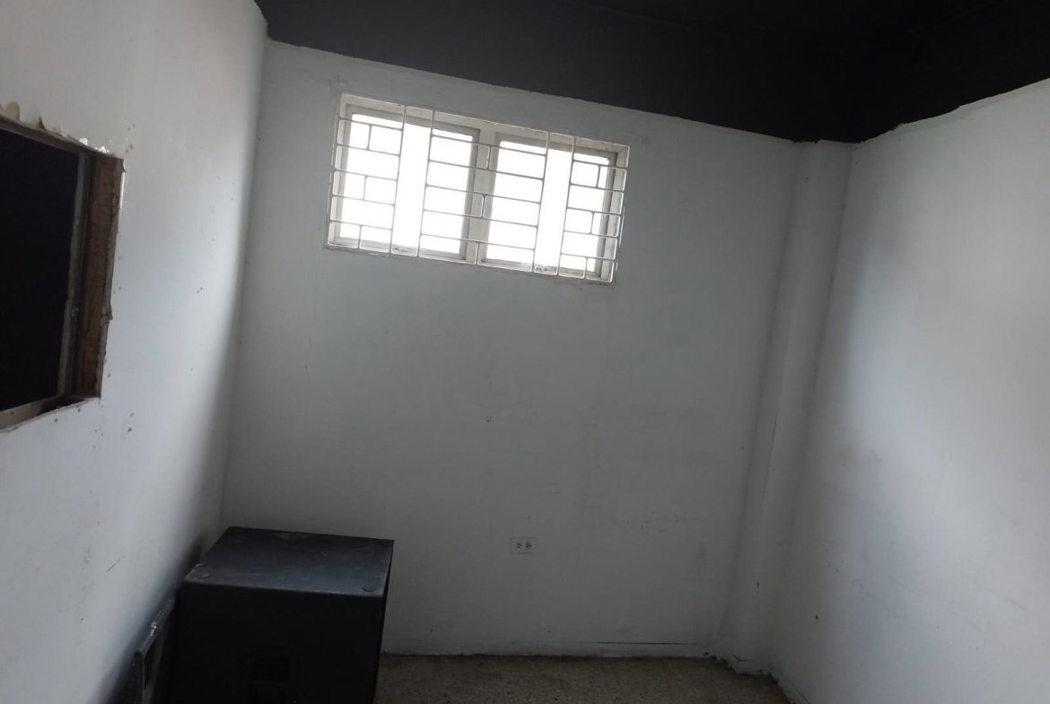 Fourth image of Ff6-36-38 Main Street, Ocho Rios in Ocho Rios, St. Ann, Jamaica - property is For Rent