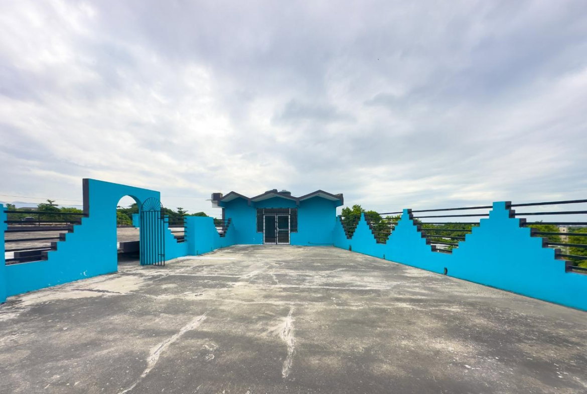 Seventh image of 18-105k Red Hills Road in Kingston 19, St. Andrew, Jamaica - property is For Rent