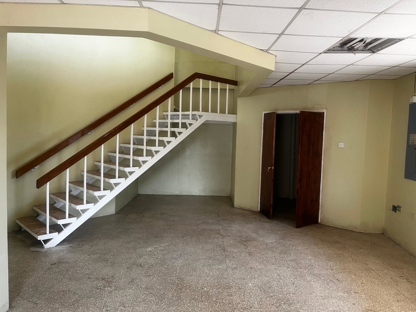 Second image of 28 East Avenue Kingston 13 in KINGSTON, Kingston, Jamaica - property is For Rent